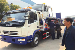 修文汽车道路救援拖车价格